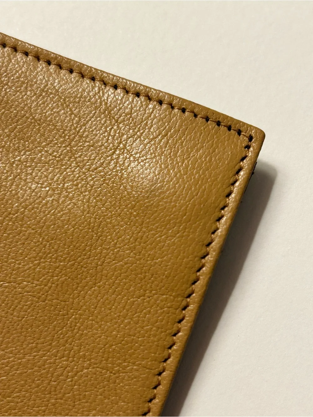 Miu Miu Portafoglio Cammello Pebbled Sheepskin Leather Tan Bifold Wallet 5M0751